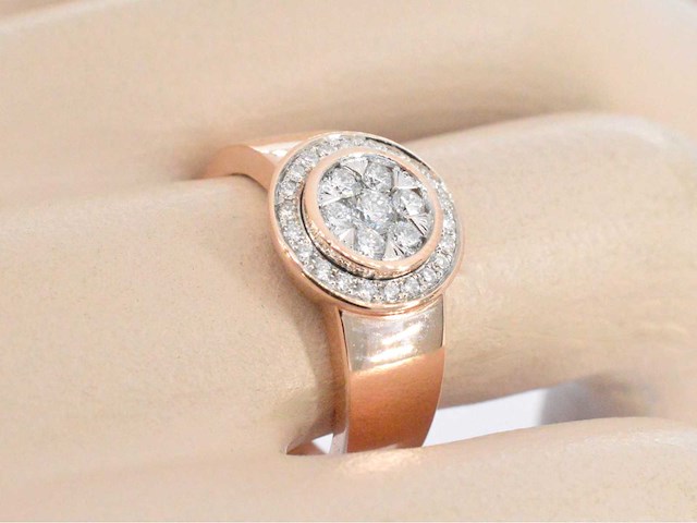 Rosegouden ring met natuurlijk gezette diamanten van hoge kwaliteit - afbeelding 7 van  7