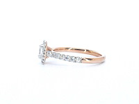 Rosegouden ring met natuurlijke baguette en briljant geslepen diamanten - afbeelding 8 van  8