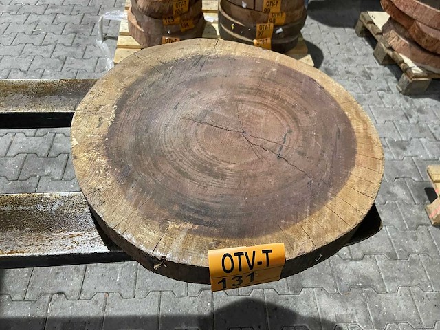 Rosewood schijf, dikte 65mm, ø 550mm - afbeelding 1 van  3