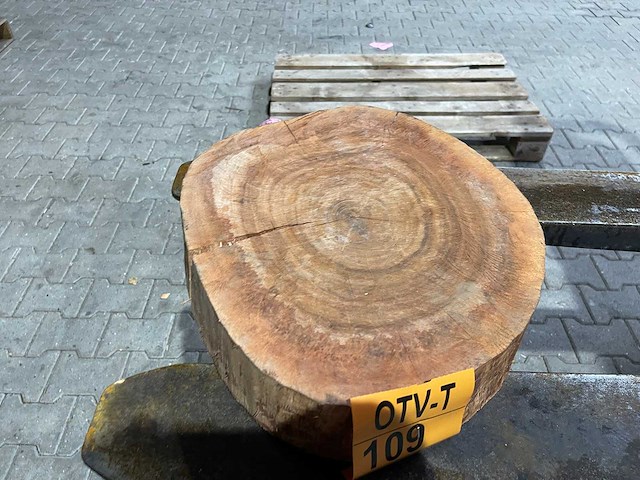 Rosewood schijf, dikte 70mm, ø 400mm - afbeelding 1 van  3