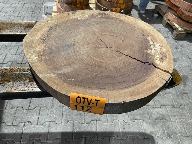 Rosewood schijf, dikte 70mm, ø 550mm - afbeelding 1 van  3