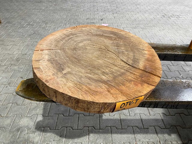 Rosewood schijf, dikte 70mm, ø 600mm - afbeelding 1 van  3