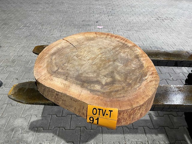 Rosewood schijf, dikte 75mm, ø 550mm - afbeelding 1 van  3
