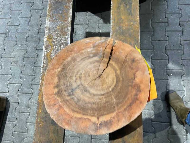 Rosewood schijf, dikte 80mm, ø 350mm - afbeelding 1 van  3