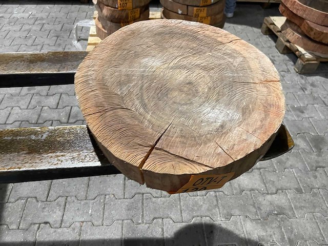 Rosewood schijf, dikte 80mm, ø 550mm - afbeelding 1 van  3