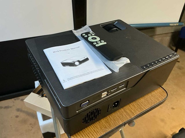 Rosh m18 beamers & diaprojectie met scherm (2x) - afbeelding 3 van  10