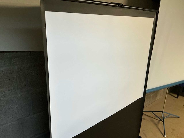 Rosh m18 beamers & diaprojectie met scherm (2x) - afbeelding 8 van  10