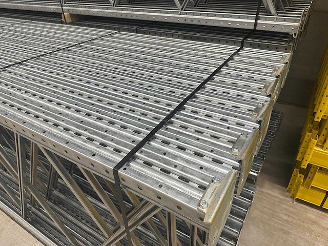 Rosss - 2025 - 90/r - palletstelling 12x100 - afbeelding 11 van  13