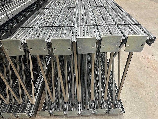 Rosss - 2025 - 90/r - palletstelling 48x380 - afbeelding 10 van  13