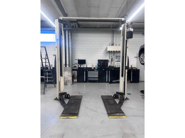 Rotary - 2 koloms hefbrug - afbeelding 1 van  7