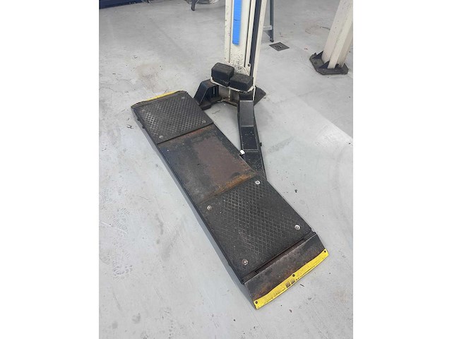 Rotary - 3000kg 2 koloms hefbrug schaar opname - afbeelding 6 van  7