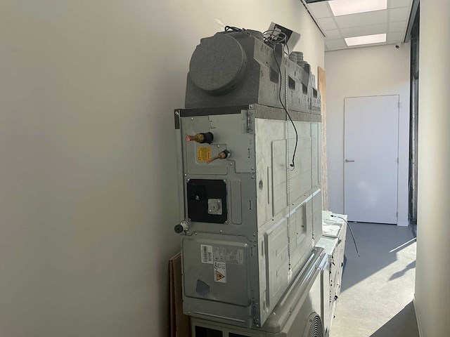 Rotenso nevo air conditioner (kanaalunit) - afbeelding 1 van  3