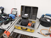 Roterend laser agl eagl-2 met ontvanger en statief in koffer. - afbeelding 1 van  2