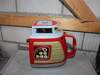 Roterend laser vector 300hv met ontvanger in koffer met accessoires. - afbeelding 2 van  5