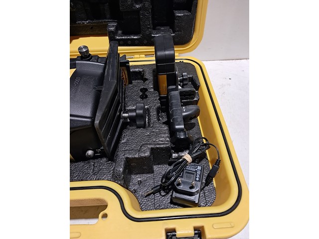 Roterende laser leica, rugby 55, bouwjaar 2012, zelfstellend horizontaal/verticaal - afbeelding 4 van  6