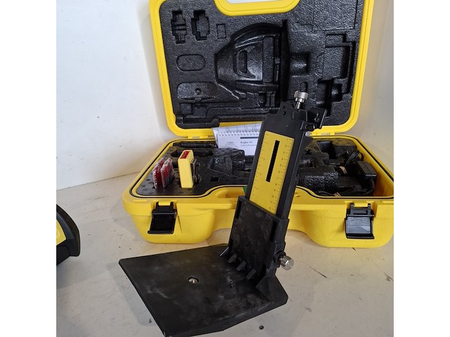 Roterende laser leica, rugby 55, bouwjaar 2012 - afbeelding 6 van  8