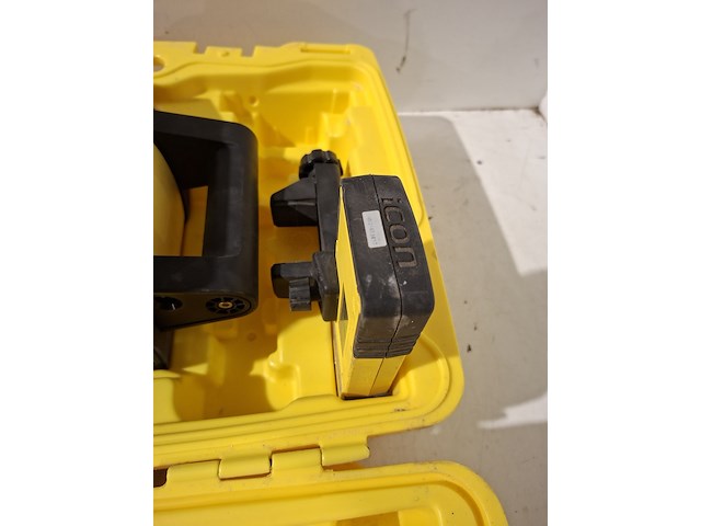 Roterende laser zelfstellend horizontaal leica, rugby 810, bouwjaar 2014 - afbeelding 3 van  5