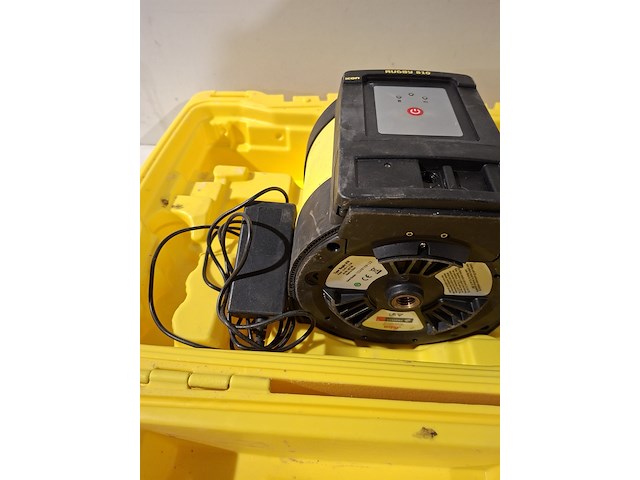 Roterende laser zelfstellend horizontaal leica, rugby 810, bouwjaar 2014 - afbeelding 4 van  5