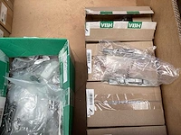 Roto, reynaers, sobinco partij diverse glassteunen en hoekstukken - afbeelding 3 van  41