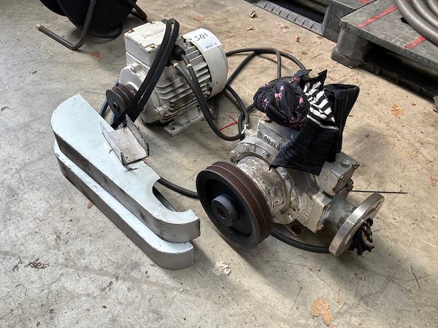 Rotor pompunit met elektromotor - afbeelding 1 van  5