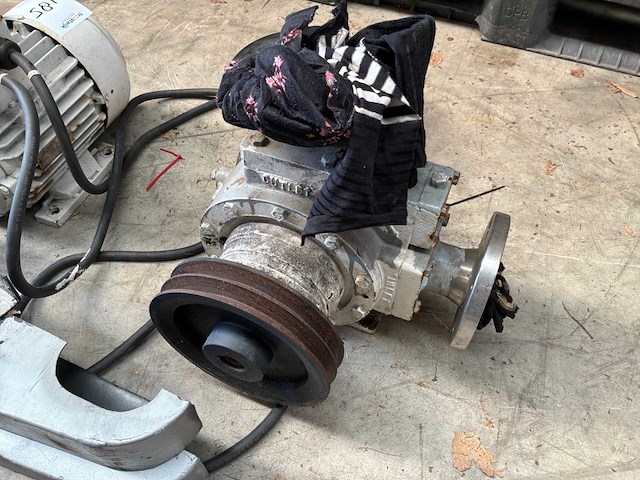 Rotor pompunit met elektromotor - afbeelding 5 van  5
