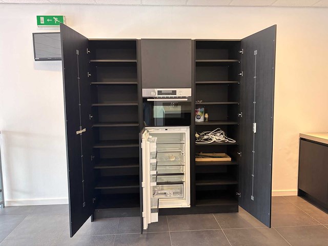 Rotpunkt - showroomkeuken met bosch apparatuur - afbeelding 23 van  28