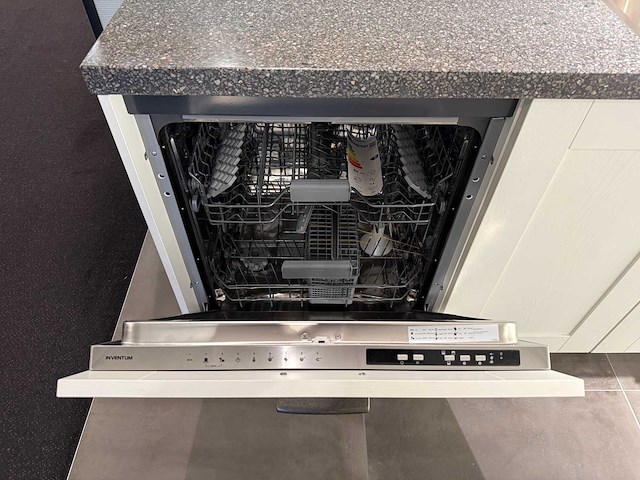 Rotpunkt - showroomkeuken met bosch/inventum apparatuur - afbeelding 15 van  25