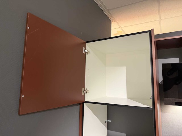 Rotpunkt - showroomkeuken met inventum apparatuur - afbeelding 9 van  20