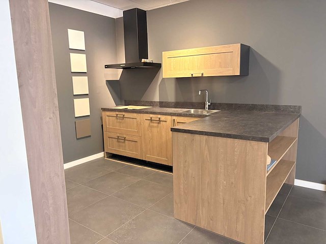 Rotpunkt - showroomkeuken met neff/pelgrim apparatuur - afbeelding 1 van  20