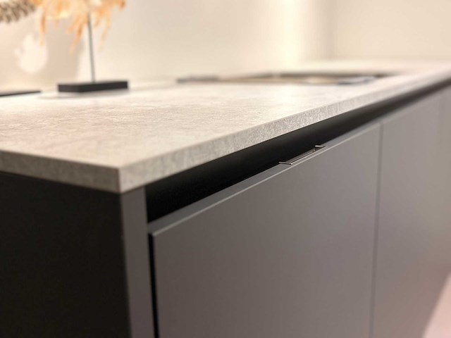 Rotpunkt - showroomkeuken met pelgrim apparatuur - afbeelding 13 van  35