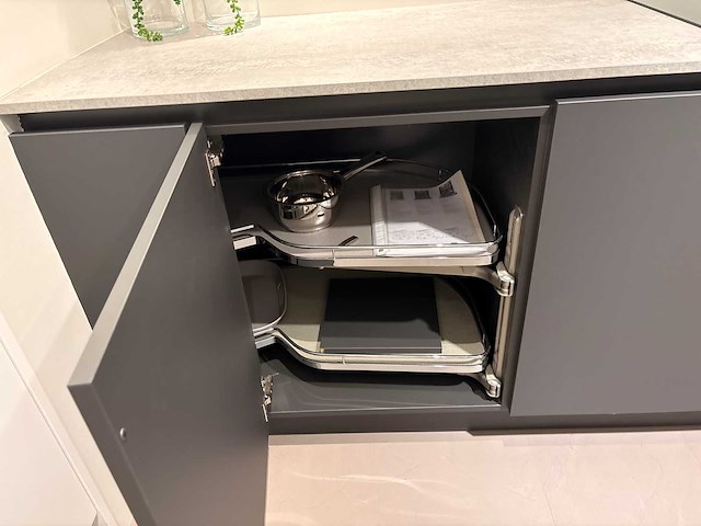 Rotpunkt - showroomkeuken met pelgrim apparatuur - afbeelding 29 van  35