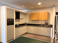 Rotpunkt - showroomkeuken met pelgrim/siemens apparatuur - afbeelding 1 van  27