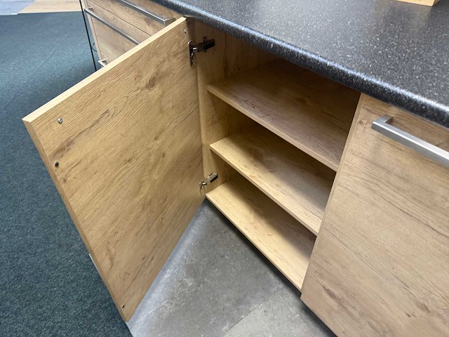 Rotpunkt - showroomkeuken - afbeelding 2 van  34