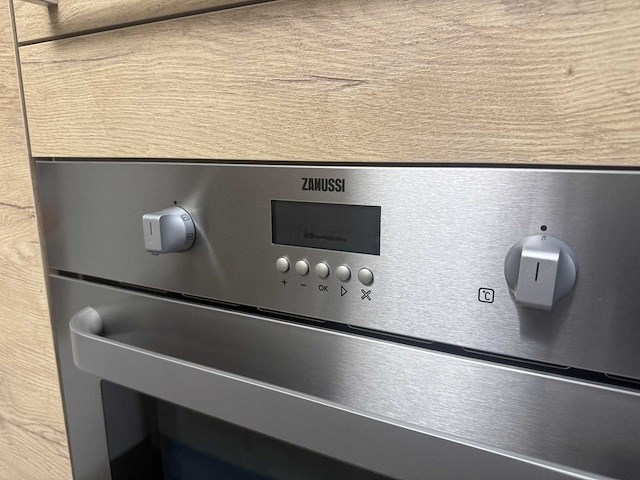 Rotpunkt - showroomkeuken - afbeelding 13 van  34