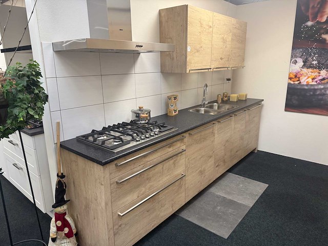 Rotpunkt - showroomkeuken - afbeelding 23 van  34