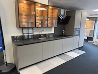 Rotpunkt - showroomkeuken - afbeelding 1 van  28