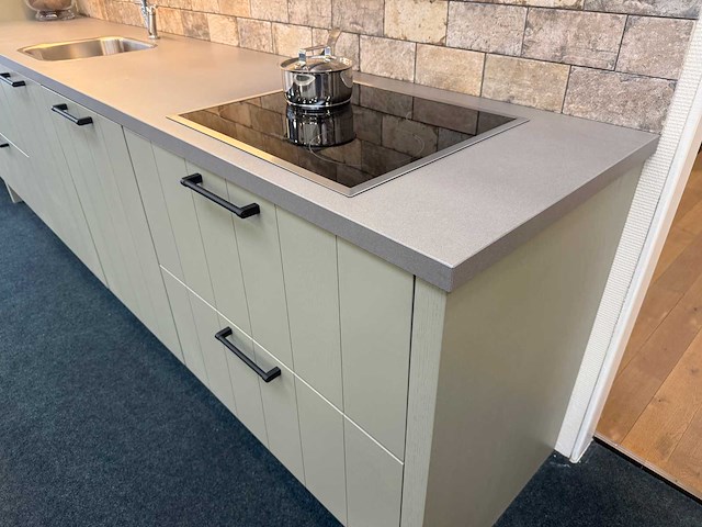 Rotpunkt - showroomkeuken - afbeelding 17 van  23