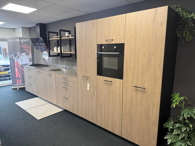 Rotpunkt - showroomkeuken - afbeelding 23 van  31