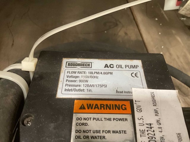Roughneck ac olie pomp - afbeelding 2 van  4