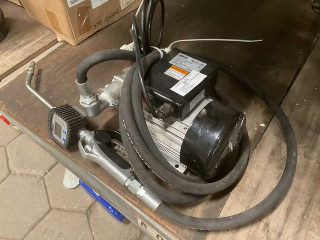 Roughneck ac olie pomp - afbeelding 1 van  4