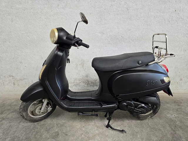 Rover bikes - snorscooter - gt 50 - 4t 25km uitvoering f552gd - afbeelding 1 van  7