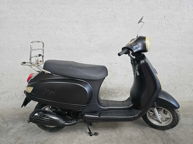 Rover bikes - snorscooter - gt 50 - 4t 25km uitvoering f552gd - afbeelding 2 van  7