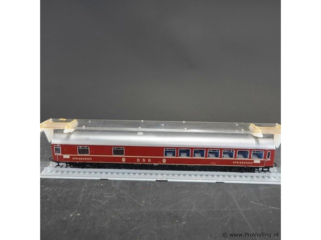 Rowa? dsg-restauratierijtuig (speisewagen) van de duitse spoorwegen (db) - afbeelding 2 van  3
