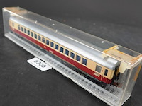 Rowa? personenrijtuig (1e klasse tee) van de duitse spoorwegen (db) in de klassieke rood-beige trans europ express (tee) kleurstelling - afbeelding 1 van  3