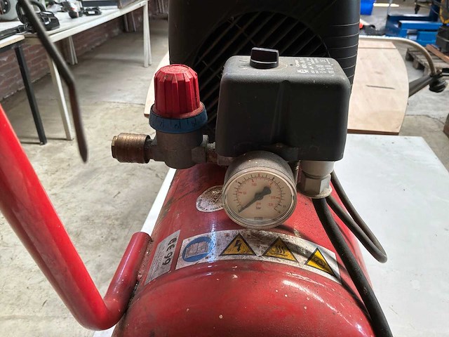 Rowi 25/220 luchtcompressor - afbeelding 5 van  8