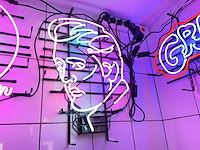 Roy orbinson glas neon - afbeelding 1 van  2