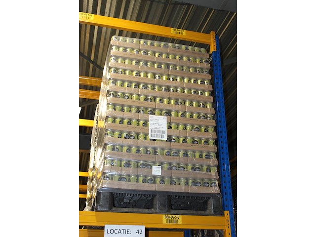 Royal club bitter lemon. 120 trays a 24 blikken 0,33l. totaal 2880 blikken. tht 6-26. bod is inclusief 432 ... - afbeelding 2 van  2