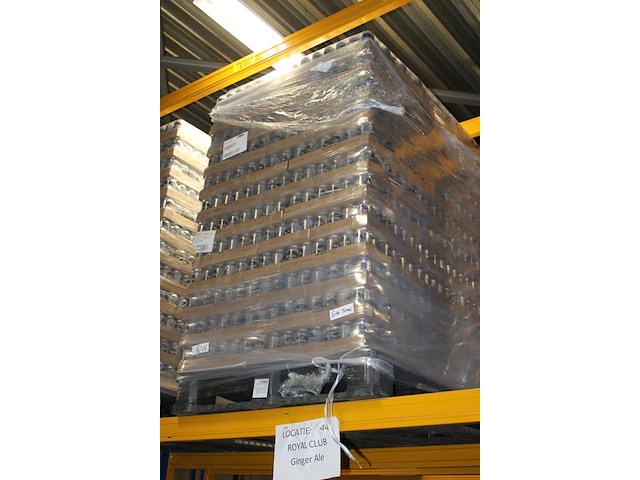 Royal club tonic. 120 trays a 24 blikken 0,33l. totaal 2880 blikken. tht 6-26. bod is inclusief 432 euro st... - afbeelding 2 van  2