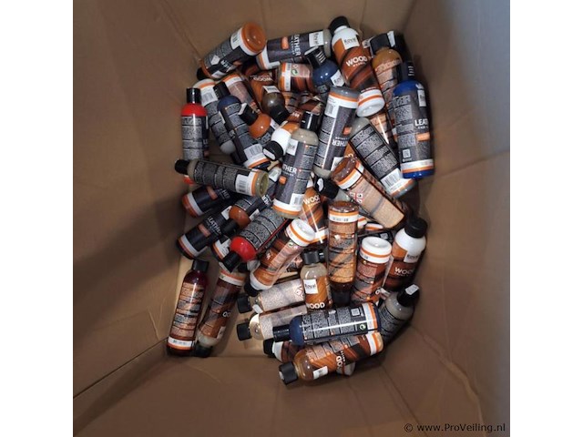 Royal lederverzorgingscrème leather care & color - partij van ca. 65 stuks - afbeelding 1 van  2