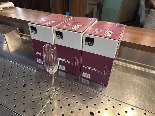 Royal leerdam - doos champagne flutes (3x) - afbeelding 1 van  4